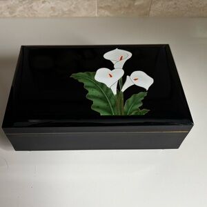 Otagiri Black Lacquer Musical Jewelry Box with Calla Lily Design